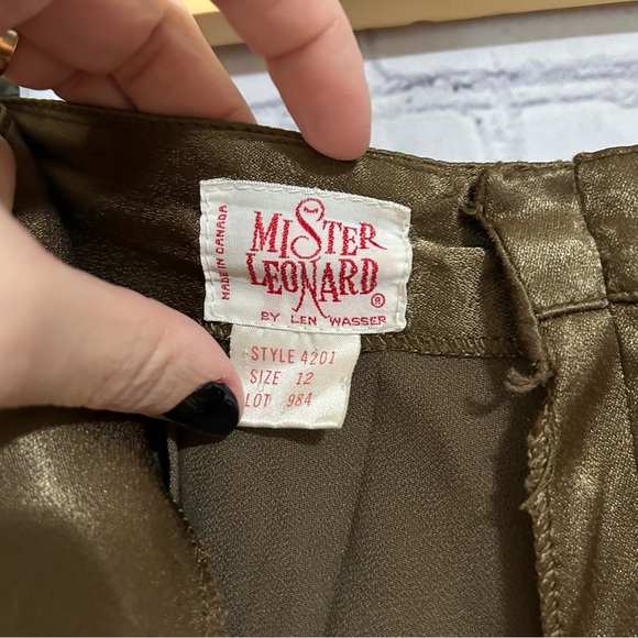 Vintage metallic gold, satin pleated trousers - Picture 7 of 11